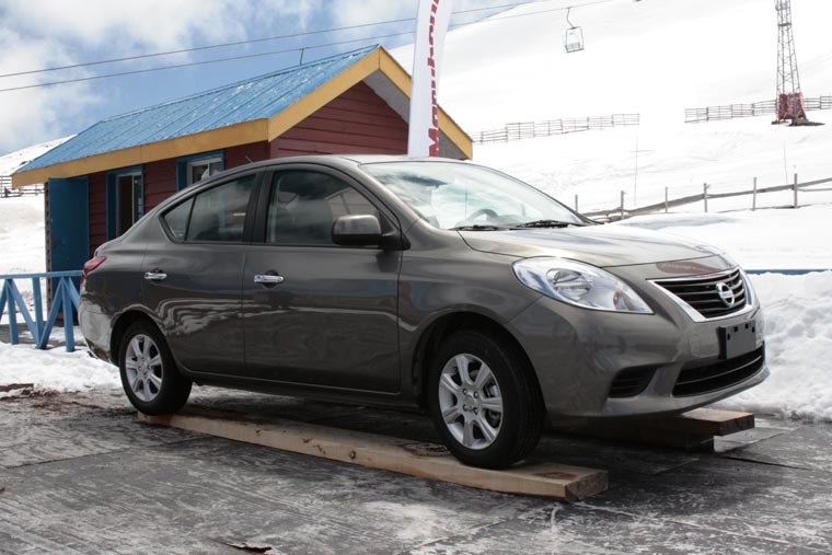 Nuevo lanzamiento de nissan #9