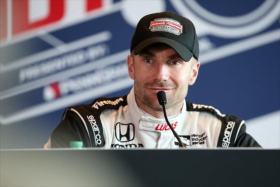 Joy Howard durante la conferencia de prensa en Indy. Foto gentileza IndyCar Media/Joe Skibinski