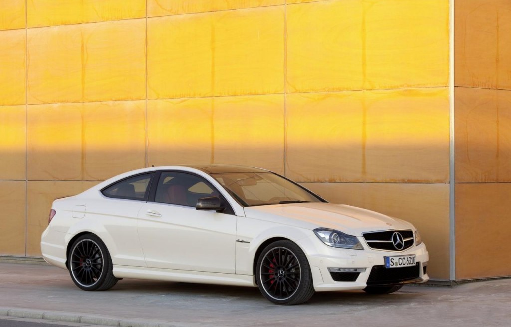 Mercedes y su nuevo C63 AMG Coupe