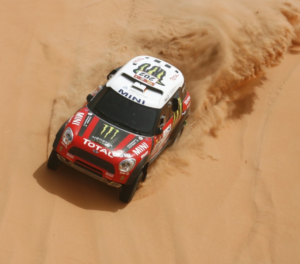 Abu Dhabi Desert Challenge: Los favoritos Coma y Peterhansel logran amplias diferencias en la primera etapa