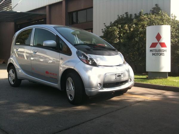 Haz historia junto con Racing5: Sigue la primera prueba de autonomía de un vehículo eléctrico en Chile, realizada por un medio especializado