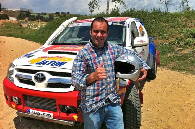 Flash: Carlo De Gavardo correrá el Dakar 2012 con una Toyota Hilux del Jaton Racing
