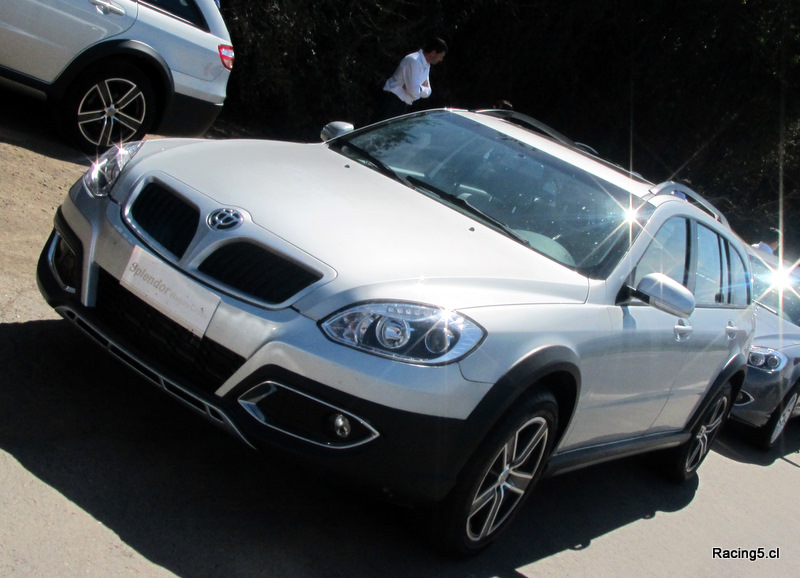 Brilliance Splendor Sedán y Wagon Cross: La distinción es más accesible