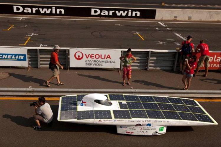 World Solar Challenge, Día 4: Eolian de la U. de Chile sube al 20° lugar con 1302 kilómetros recorridos