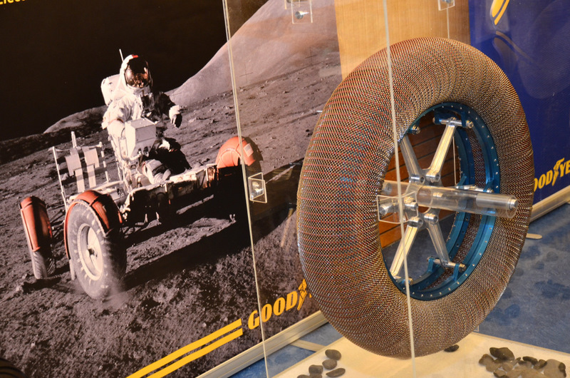 Una rueda para un vehículo lunar de cerca: Goodyear mostró la innovadora «Spring Tire» en Chile