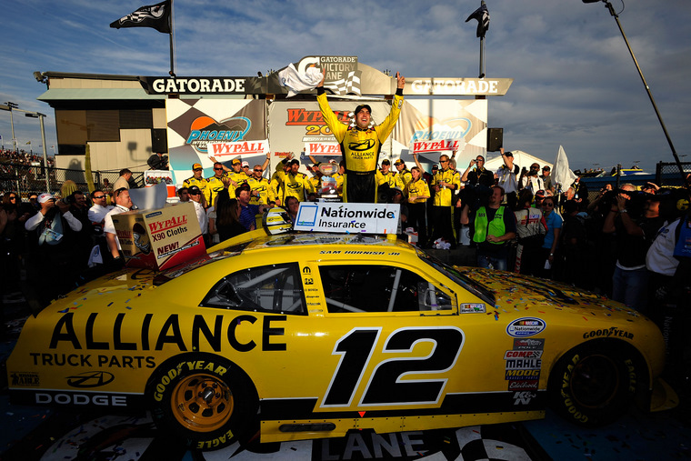 Sam Hornish Jr. finalmente logra su primera victoria de NASCAR en la Nationwide Series