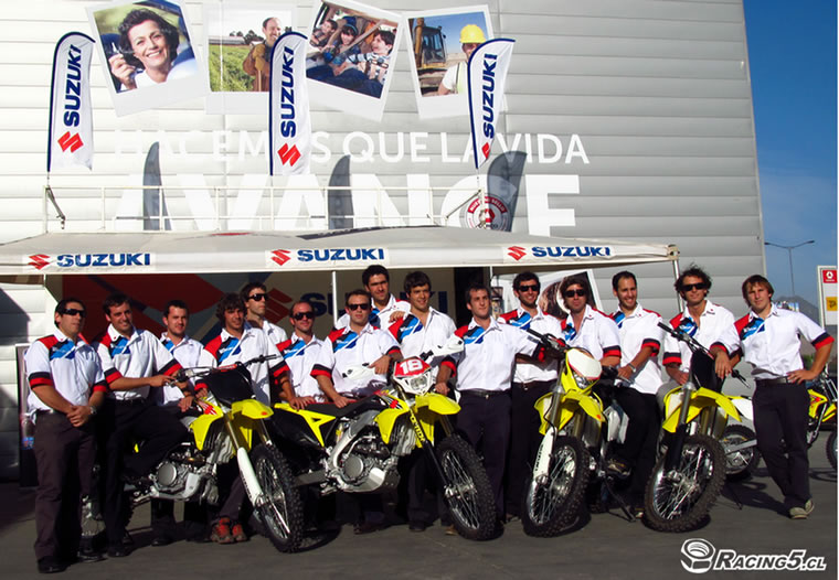 Suzuki se la juega por el Motocross y el Enduro: Presentó equipo oficial con 17 pilotos para la temporada 2012
