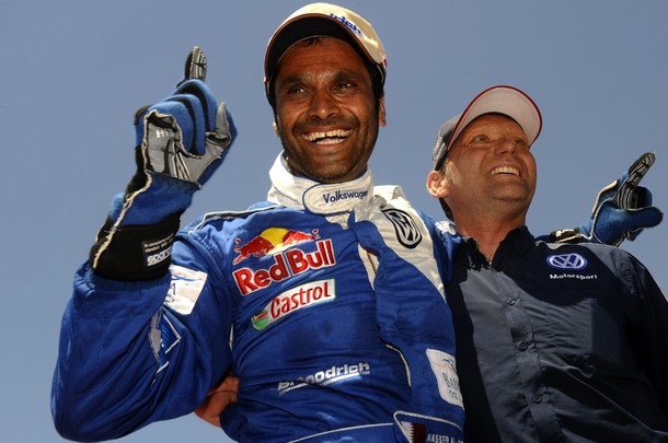 Oficial: Nasser Al-Attiyah manejará el Hummer N°300 del equipo de Robby Gordon en el Dakar 2012