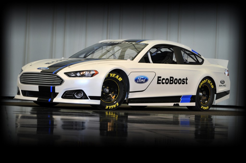 NASCAR: Ford presentó el nuevo Fusion que correrá desde Daytona 500 en febrero de 2013