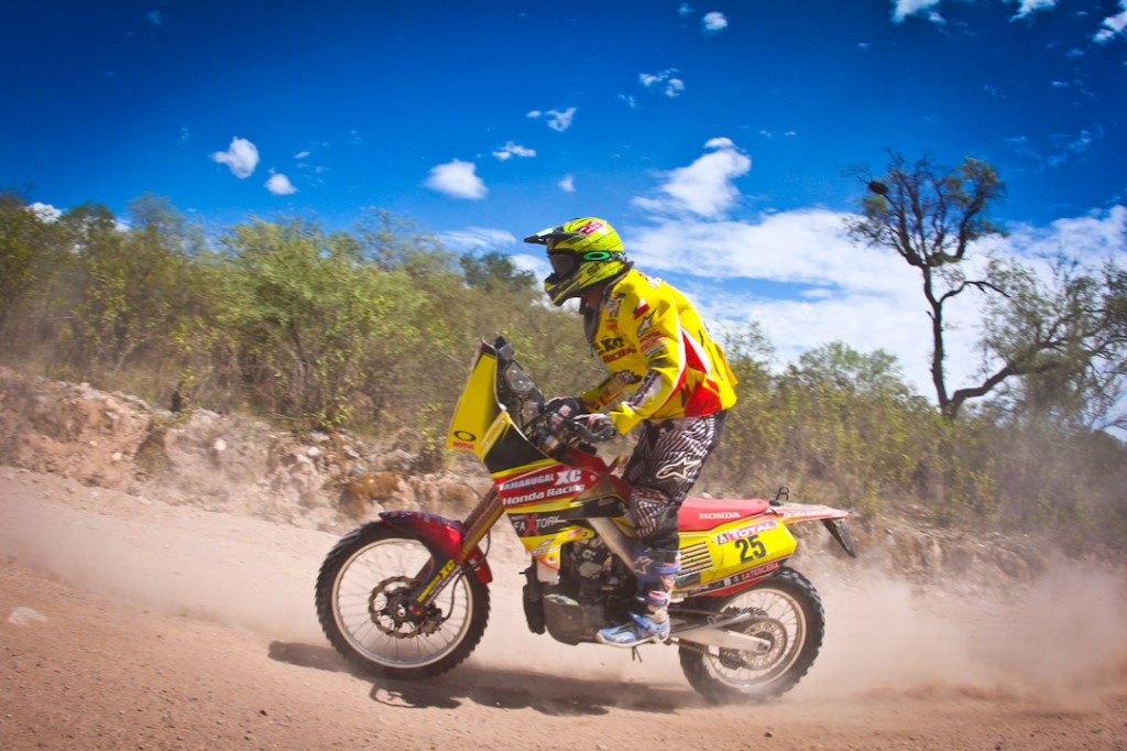 Abu Dhabi Desert Challenge: Daniel Gouet no terminó la cuarta etapa, intentará reengancharse mañana