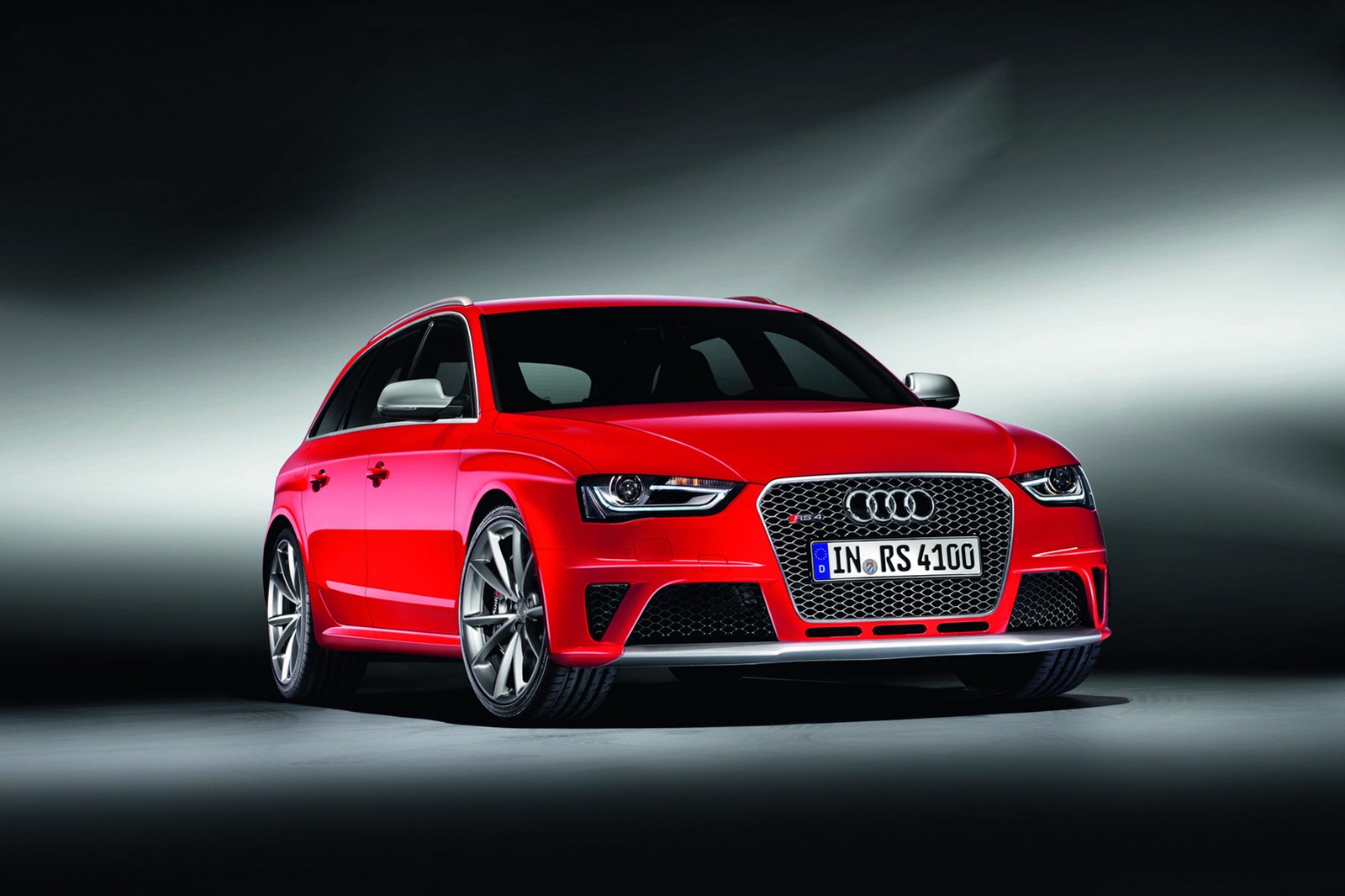 Audi se prepara para Ginebra se estrenará el nuevo RS4 Avant Racing5