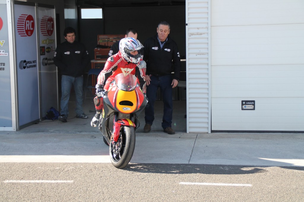 Rodrigo Concha vive su primer día de entrenamientos en España de cara a la temporada 2012 del CEV Buckler