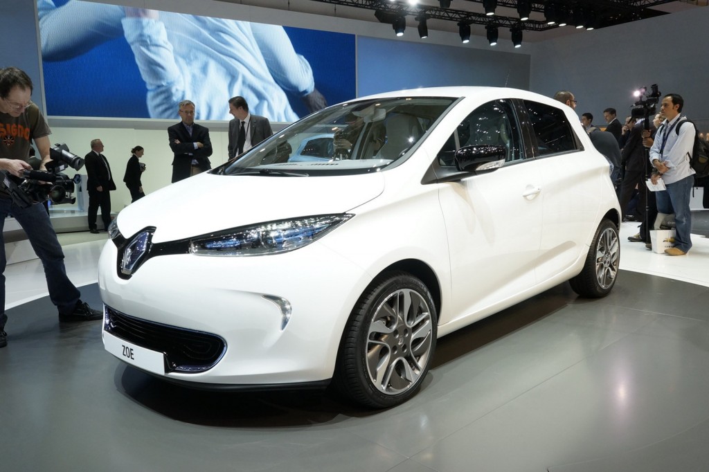 Salón de Ginebra: Renault presenta su revolución eléctrica… al ritmo de David Guetta