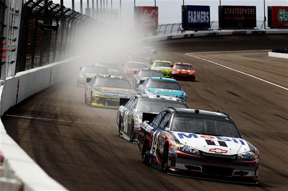 NASCAR: El campeón Tony Stewart sigue en racha ganadora, logra imponente triunfo en Las Vegas