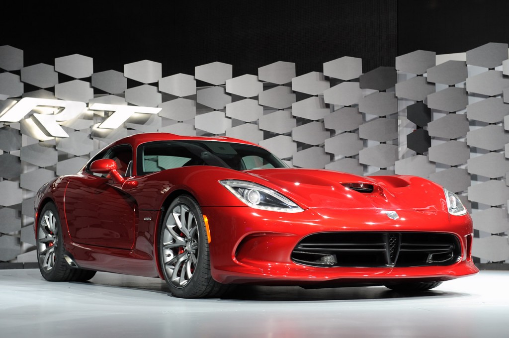 La víbora ha salido de su escondite: el SRT Viper 2013 es el lanzamiento más esperado del Salón de Nueva York