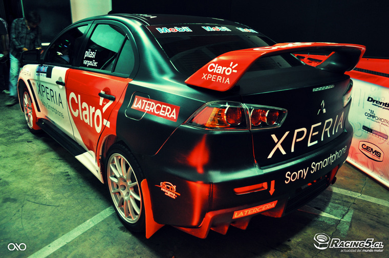 Aterrizan con todo: Se presentó el nuevo equipo Claro Xperia Rally Team para la temporada 2012 del Rally Mobil