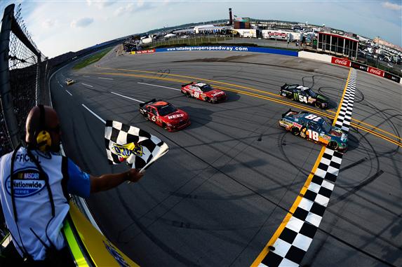 Video: Otro apretado final en la NASCAR Nationwide Series
