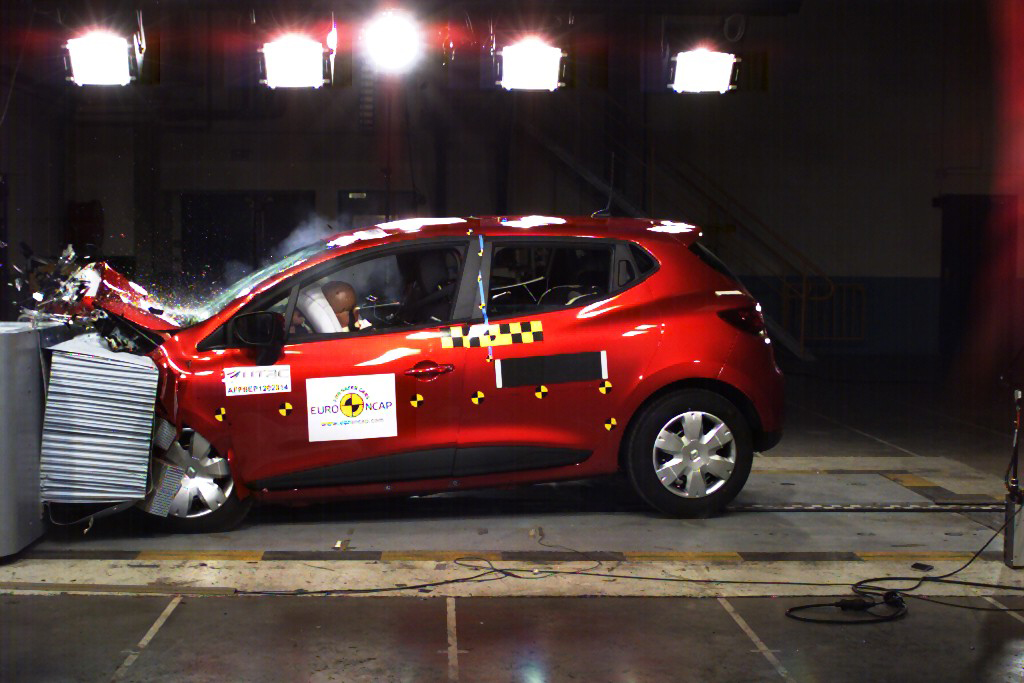 Renault Clio IV recibe 5 estrellas en seguridad