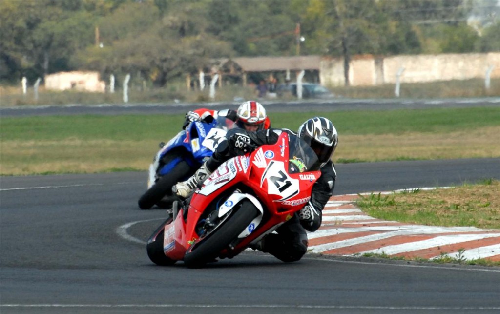 Flash: Vicente Leguina se acerca al título con nuevo triunfo en el Superbike argentino
