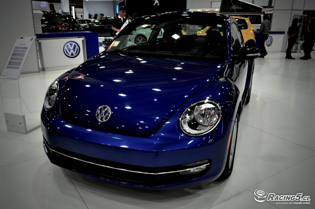 XII Salón del Automóvil: Volkswagen nos trajo al Scirocco y al nuevo Beetle 2013