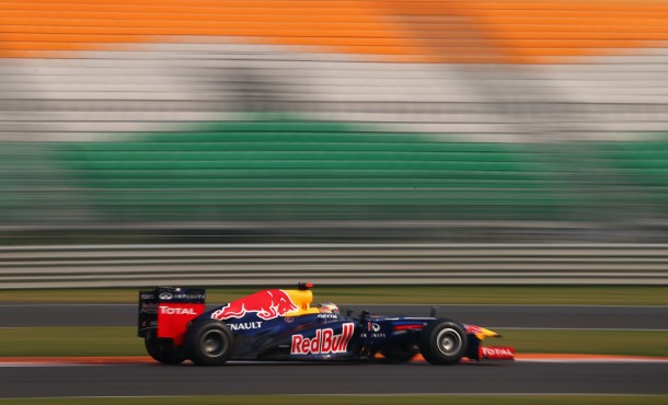Fórmula 1: Sebastian Vettel se prueba la corona, marca la pole position en India