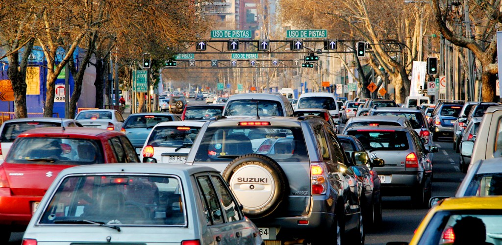 Expertos discutieron el futuro de la movilidad en Chile en el XII Salón del Automóvil de Santiago