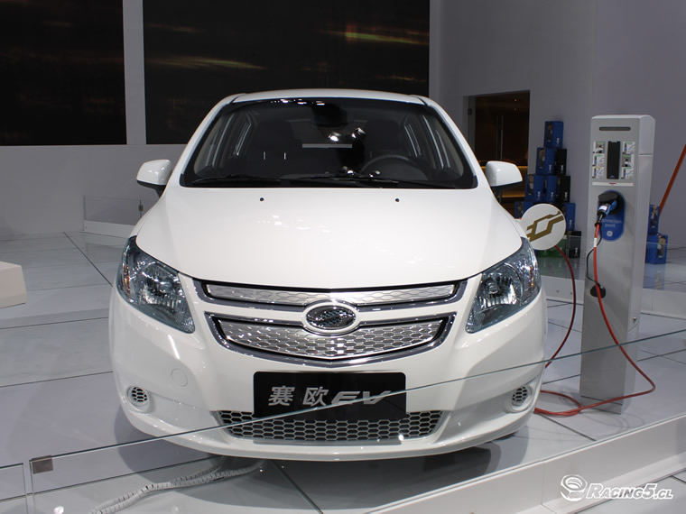 Nace el hermano eléctrico del Chevrolet Sail: Shangai General Motors presenta al Springo EV