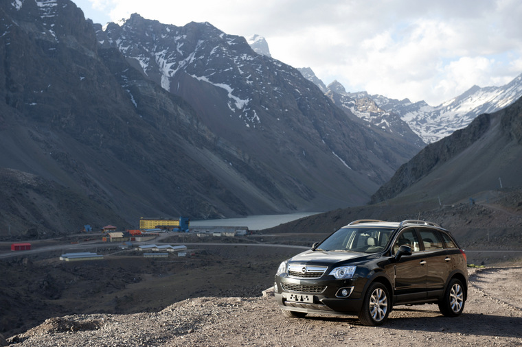 SUVete con Opel: La marca alemana presenta al Antara, su primer SUV diesel en Chile