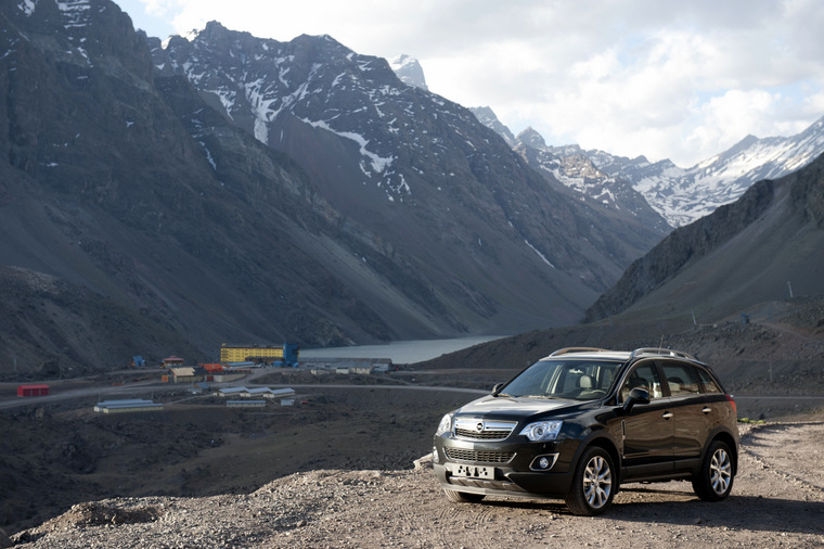 SUVete con Opel: La marca alemana presenta al Antara, su primer SUV diesel en Chile