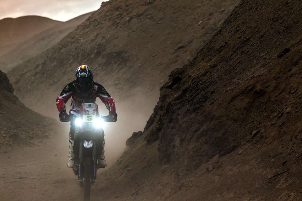 La etapa de los perdidos: Otra victoria de Barreda en el Dakar, Casteu es el nuevo líder de la general