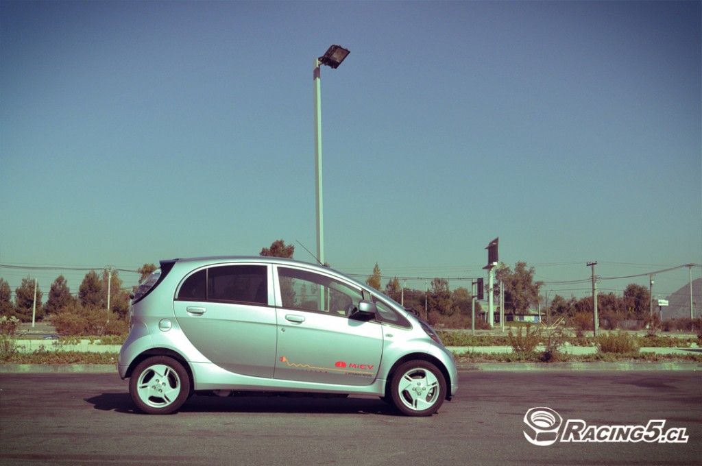 Racing5 TV: Prueba de autonomía del vehículo eléctrico Mitsubishi i-MiEV entre Santiago y Viña del Mar