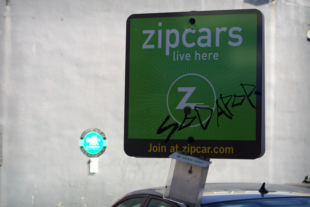El futuro es hoy: Avis compra Zipcar por 500 millones de dólares, ¿se viene la explosión del car-sharing?