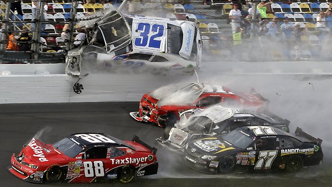 Pudo ser peor: Brutal accidente de la Nascar Nationwide en Daytona reabre polémica