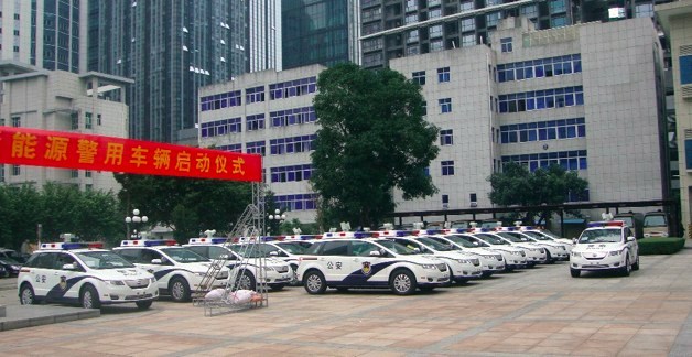 Electro policías: Auto eléctrico BYD e6 se suma a la flota de la policía de Shenzen