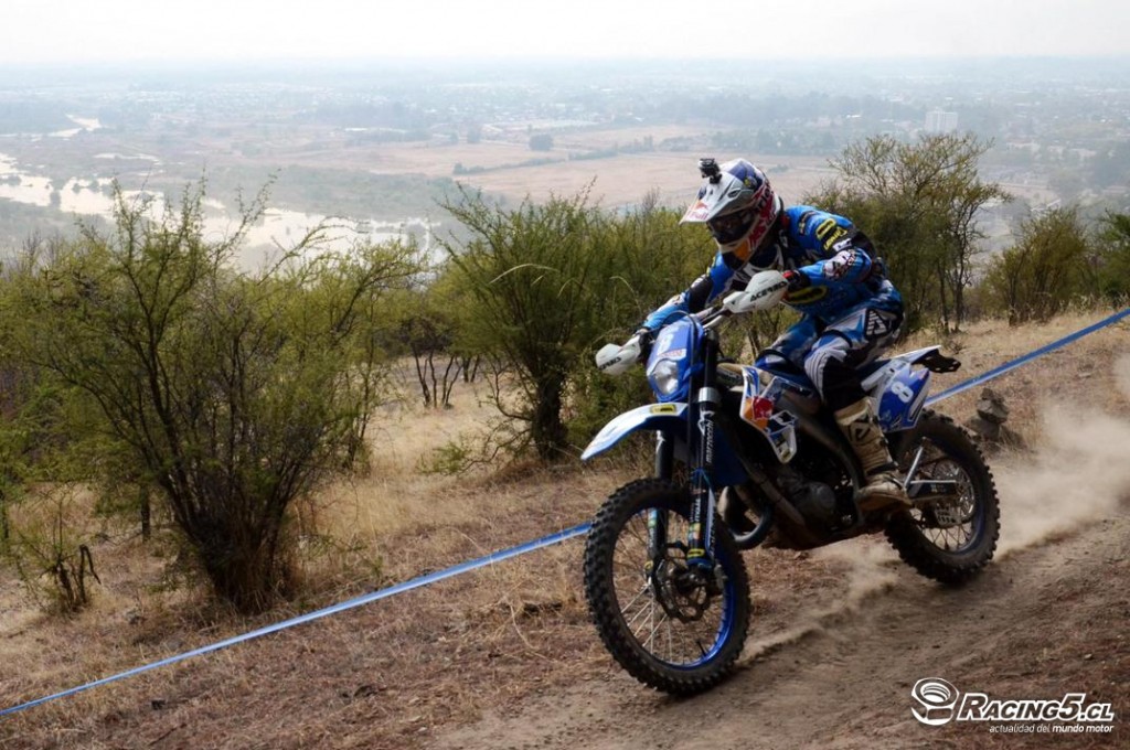Mundial de Moto Enduro en Talca: Benjamín Herrera vuelve a sacar la cara por Chile con triunfo sabatino