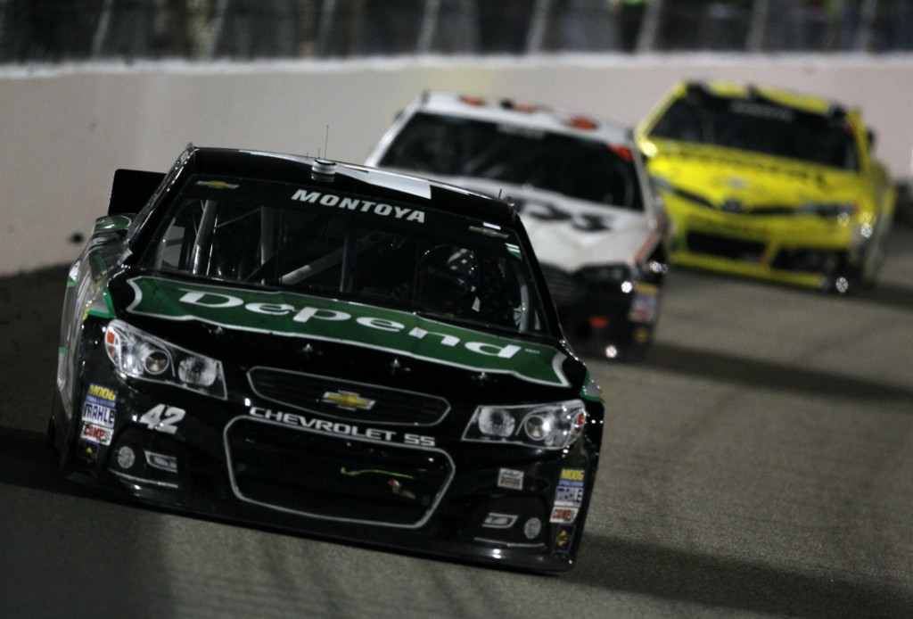 ¡Ouch! Juan Pablo Montoya estuvo a cinco vueltas de su primera victoria de óvalo en NASCAR