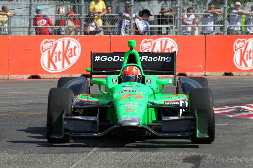IndyCar: En infartante final, James Hinchcliffe se quedó con el triunfo en Brasil