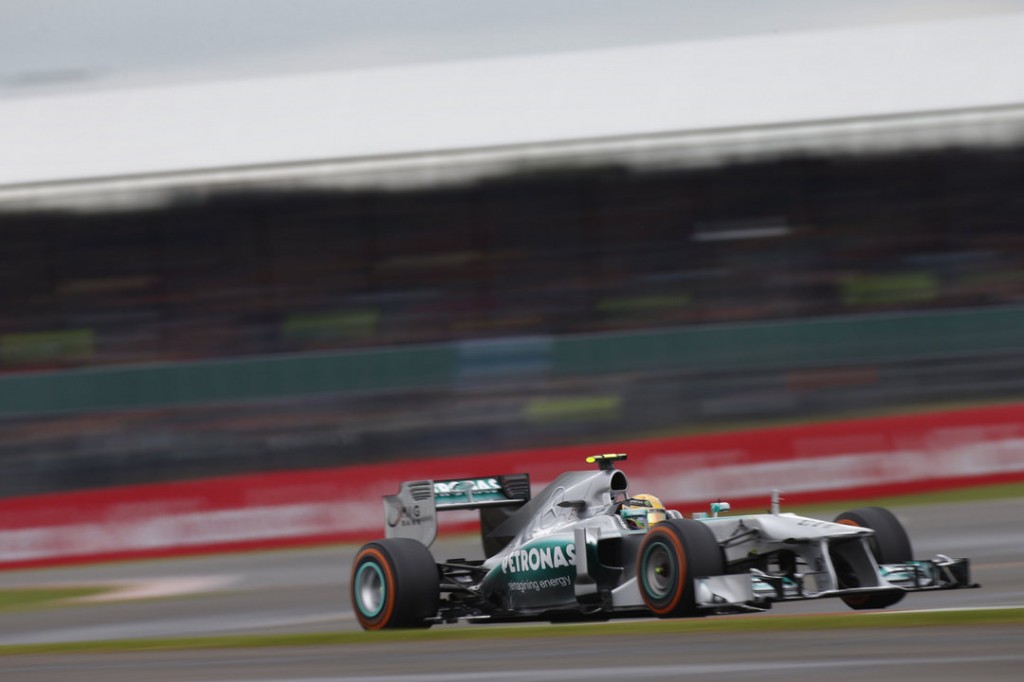 Fórmula 1 en Silverstone: Lewis Hamilton marca la pole en casa