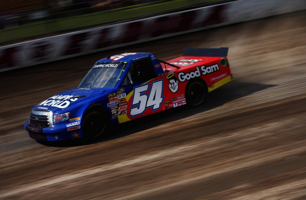 Show asegurado: Hoy NASCAR vuelve a correr en una pista de tierra