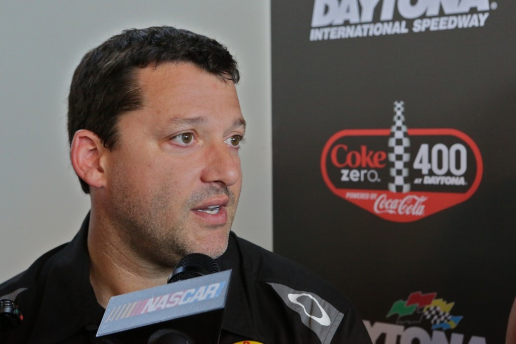Tony Stewart regresará a las pistas este fin de semana