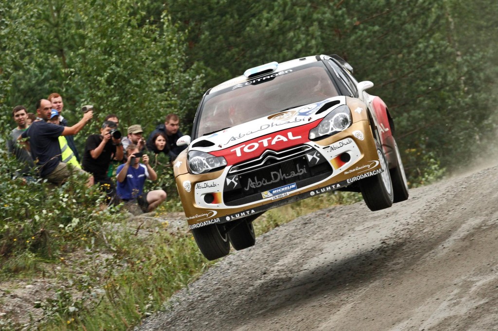 Así se reconstruye un auto del WRC tras un accidente