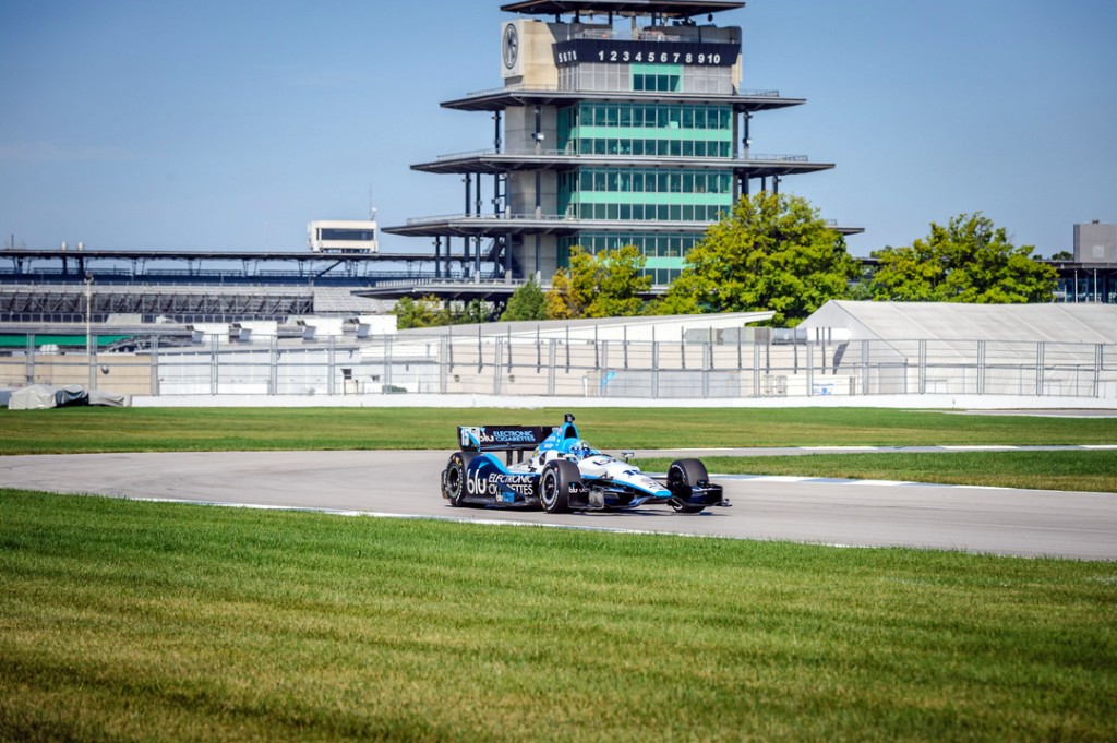 La IndyCar se arriesga y confirma una fecha en el circuito permanente de Indianapolis para 2014