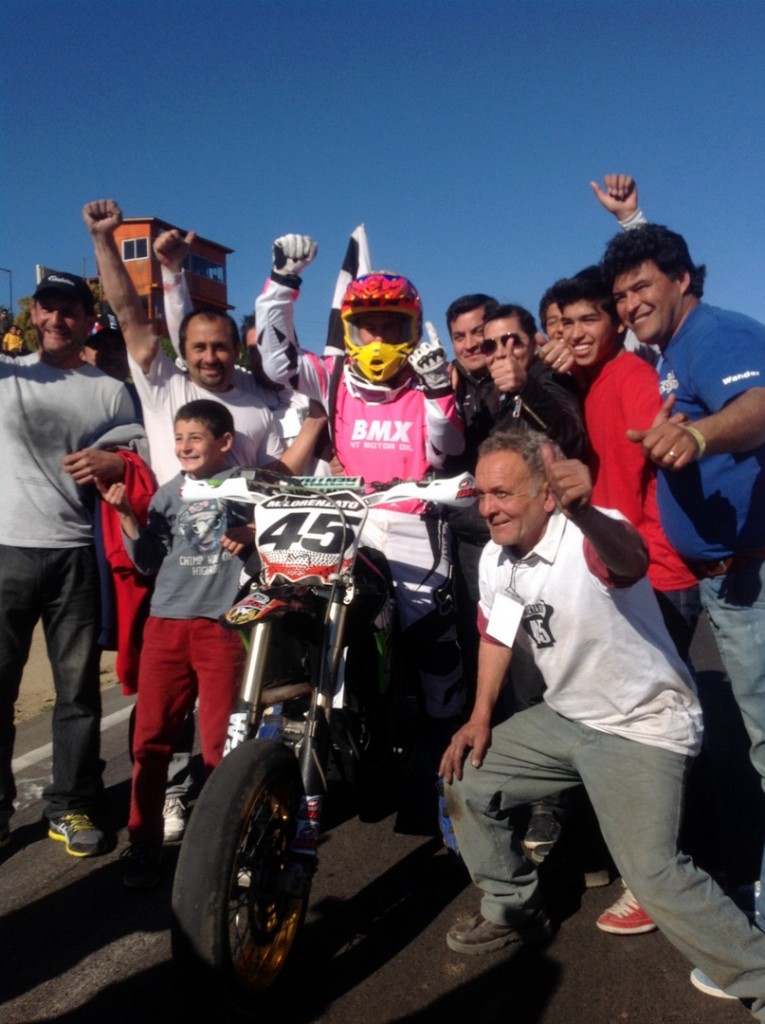 Matías Lorenzato ganó vibrantes 100 Millas Internacionales de Supermotard en Quilpué