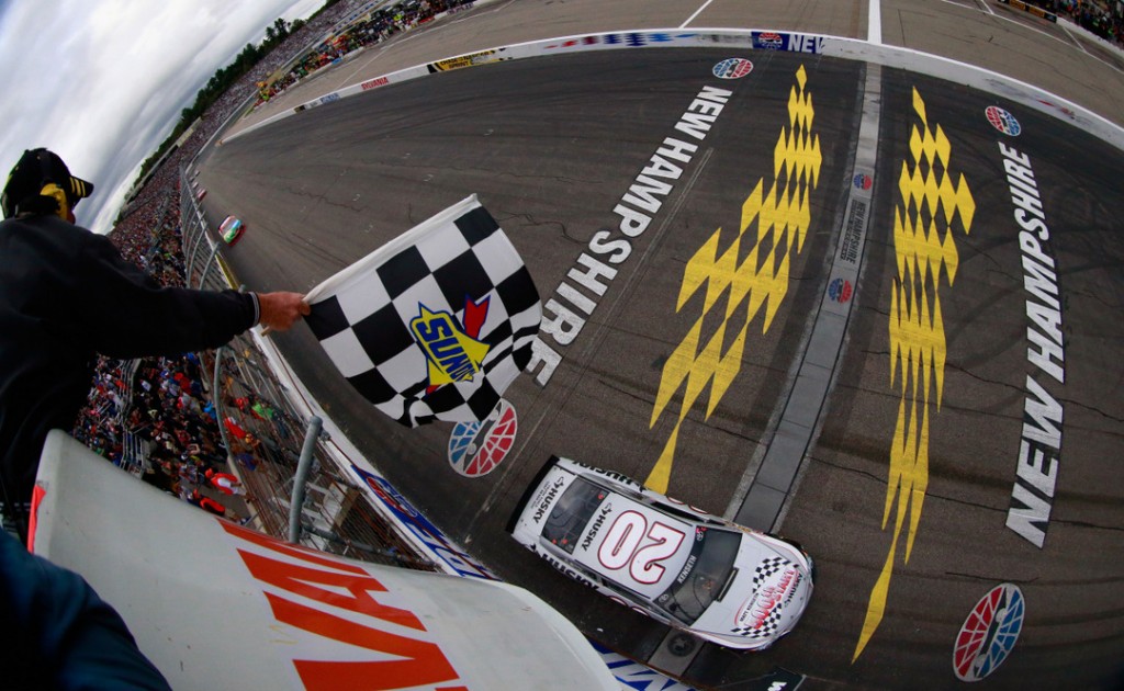 Matt Kenseth amplía su diferencia en el primer puesto de NASCAR con triunfo en New Hampshire