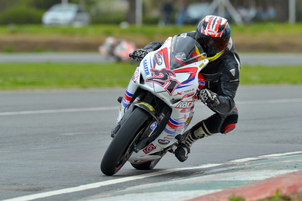 Vicente Leguina gana en el Superbike argentino y amplía su ventaja en el campeonato