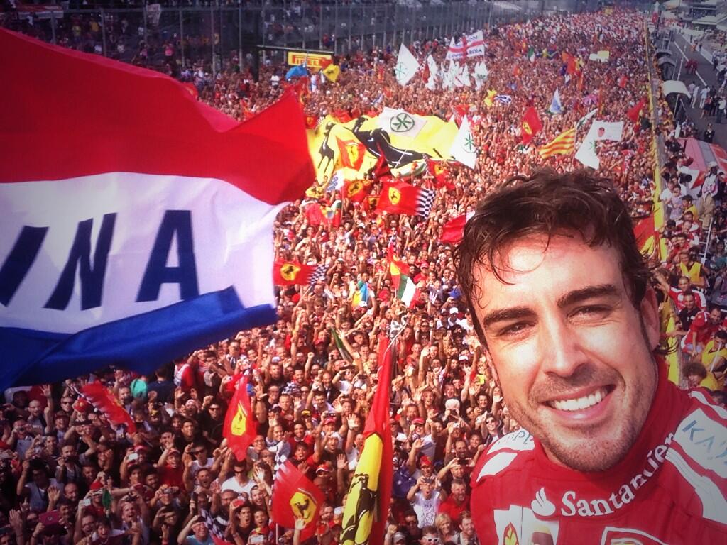 Fernando Alonso publica la mejor foto «selfie» de la historia