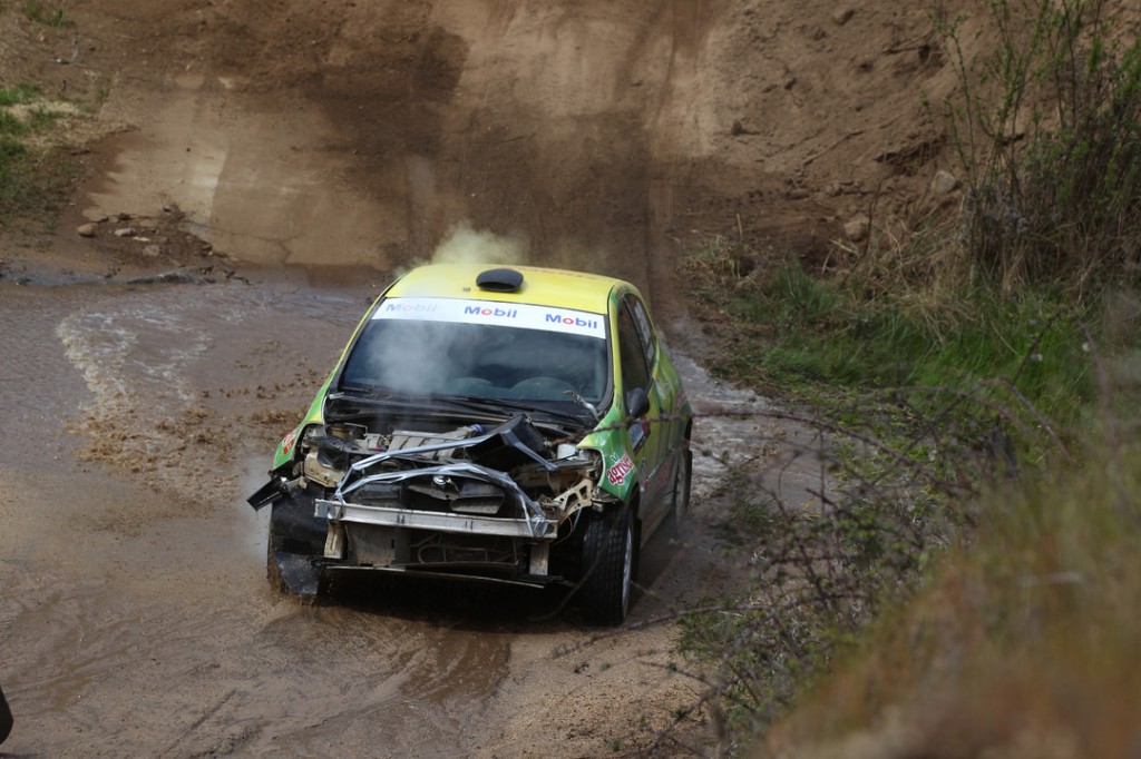 Después de accidente de Hofmann en Casablanca, el título de la R3 del RallyMobil se definirá en el Motorshow