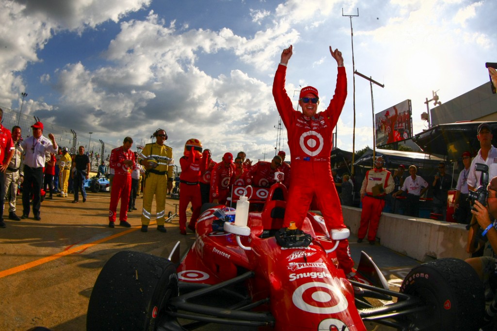 Scott Dixon gana la primera carrera en Houston y pone el campeonato de IndyCar al rojo vivo