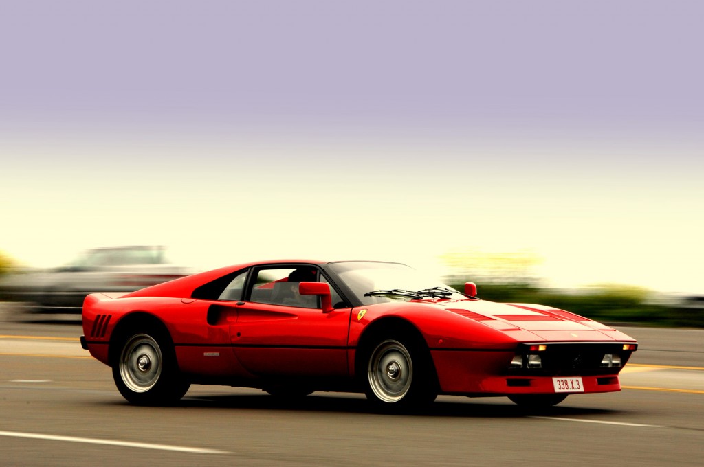 La Gymkhana con una Ferrari 288 GTO que te emocionará más que las de Ken Block