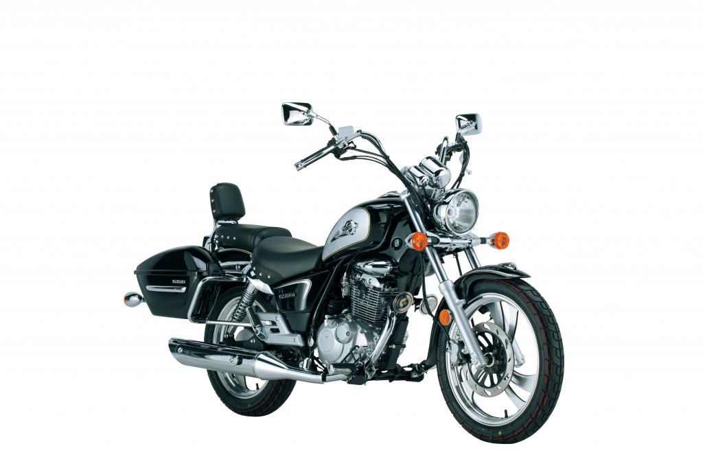 Suzuki lanza la nueva GZ 150, cruiser compacta con inyección electrónica